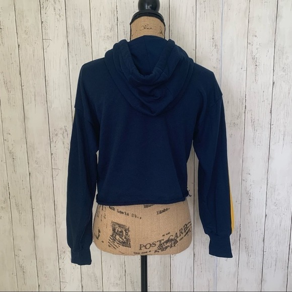 Urban Nation NYC Cropped Hoodie Medium - Picture 2 of 6